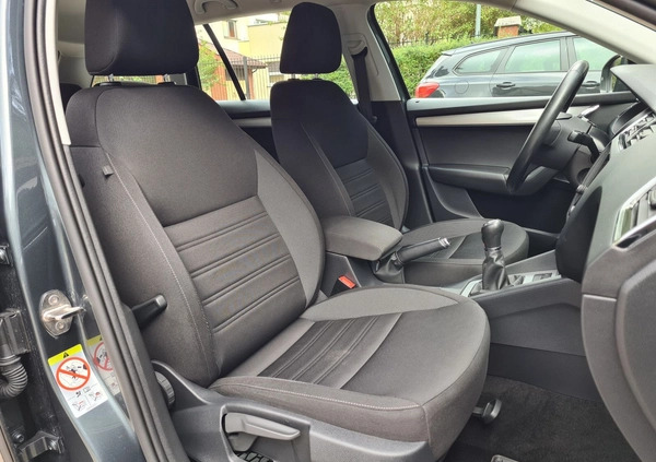 Skoda Octavia cena 69900 przebieg: 142442, rok produkcji 2019 z Łódź małe 407